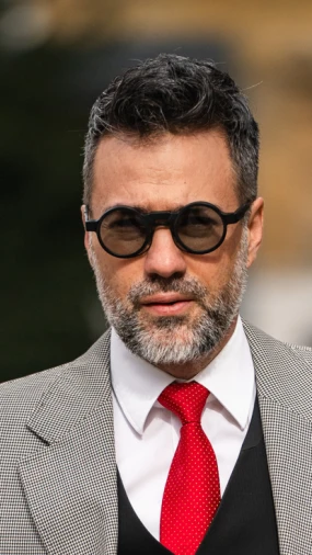 Mu&scaron;karac kojem ne možemo odoljeti: Vrag je u detaljima - i to crvenim