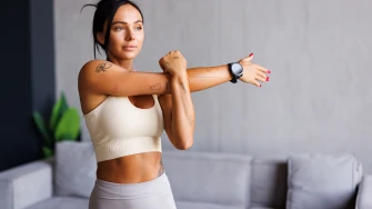 Ne trebate sat vremena ni utege: Kako izgraditi naviku vježbanja kod kuće