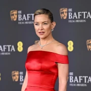 Dva izvrsna outfita: Kate Hudson očarala je ovim haljinama, koja vam je bolja?