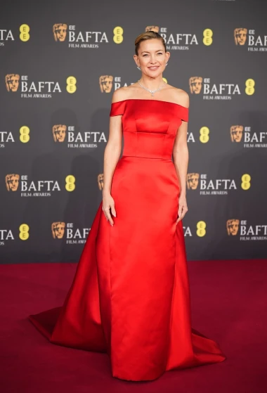 Dva izvrsna outfita: Kate Hudson očarala je ovim haljinama, koja vam je bolja?