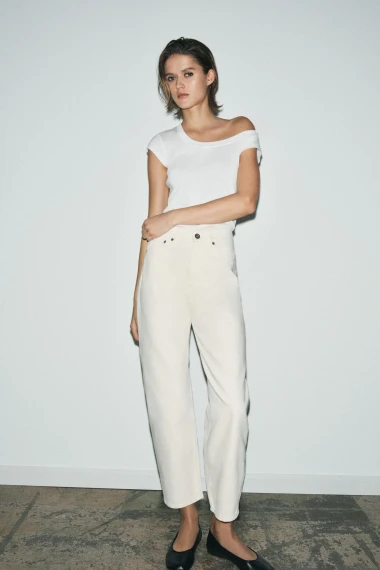 Najsvestraniji komad sezone: Bijele traperice u proljetnim kombinacijama