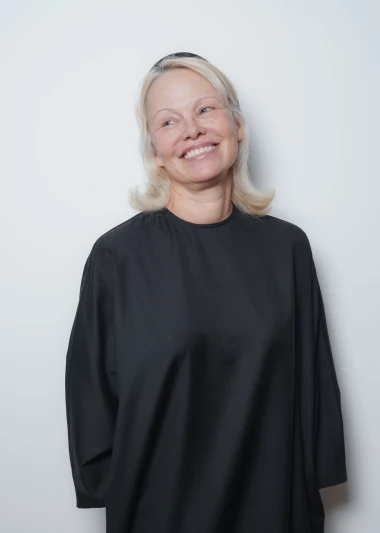 Pamela Anderson rekla zbogom glamuru - i pokrenula pravu beauty revoluciju