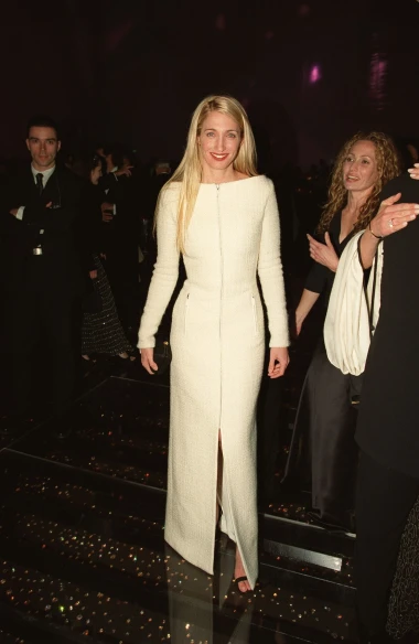 Komadi koje mora&scaron; imati ako voli&scaron; stil Carolyn Bessette-Kennedy