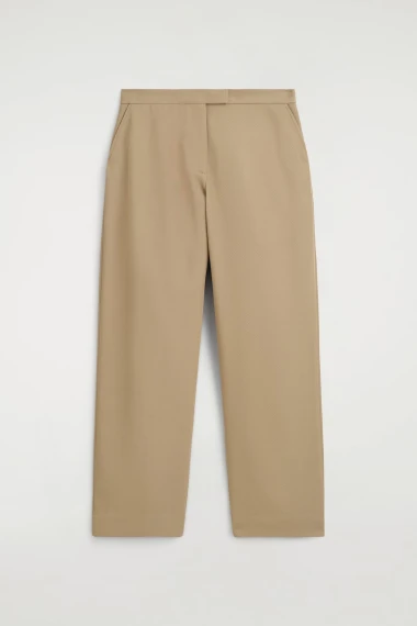 Komadi koje mora&scaron; imati ako voli&scaron; stil Carolyn Bessette-Kennedy