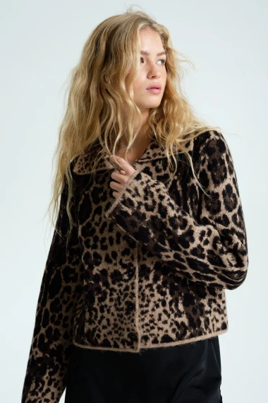 Kardigani su opet u fokusu: Ovog proljeća nosimo boje i uzorke