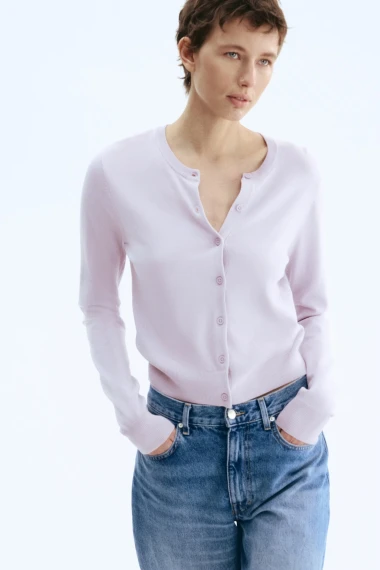 Kardigani su opet u fokusu: Ovog proljeća nosimo boje i uzorke