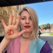 Bez pardona s Idom: Stand UP panel koji otvara temu sigurnosti žena u javnom prostoru na Women's Weekendu u Rijeci uz podr&scaron;ku brenda L'Or&eacute;al Paris