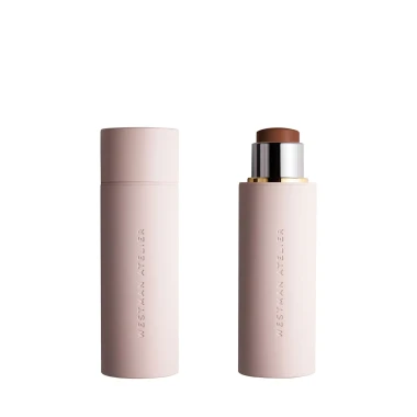 Praktični i učinkoviti: Puderi u sticku koje beauty scena obožava