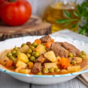 Varivo od gra&scaron;ka s noklicama: Recept za klasik koji vraća u djetinjstvo