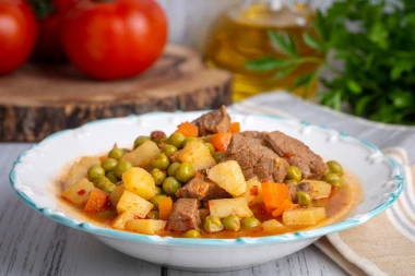 Varivo od gra&scaron;ka s noklicama: Recept za klasik koji vraća u djetinjstvo