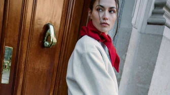 Povratak bandane: Zaboravljeni modni dodatak koji je postao viralni hit