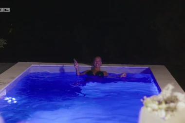 Nata&scaron;inu večeru obilježio Lukrecijin skok u bazen: 'Bilo mi je vruće'