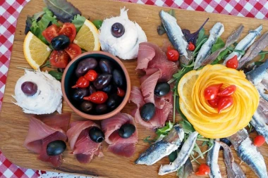 Od mane&scaron;tre do fritula: Okusi koji vas odu&scaron;eviti i natjerati da se ponovo vratite u Rijeku