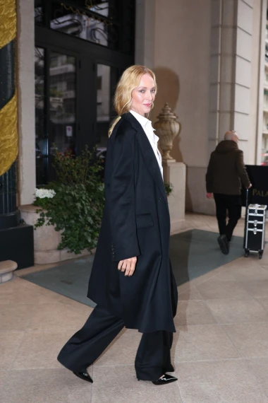 Jednostavno, a otmjeno: Look Ume Thurman koji možemo nositi u različitim prilikama