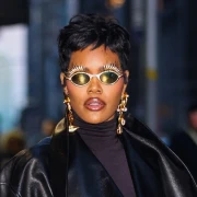 Kao žena mačka: Teyana Taylor nastavlja modnu dominaciju u crnoj koži