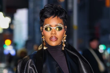 Kao žena mačka: Teyana Taylor nastavlja modnu dominaciju u crnoj koži