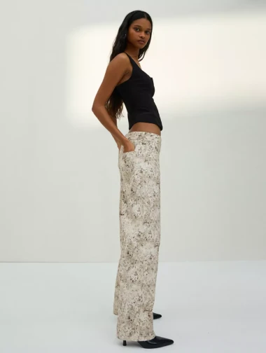 Traperice s uzorkom modni su komad koji trebate ovog proljeća