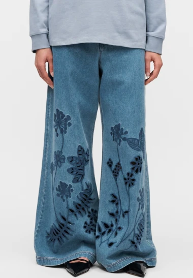 Traperice s uzorkom modni su komad koji trebate ovog proljeća