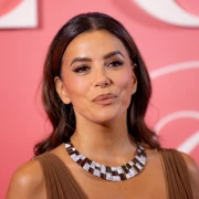 Styling tajne niskih žena: Kako vizualno dodati centimetre