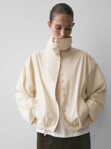 Od balonera do bru&scaron;ene kože: Massimo Dutti donosi savr&scaron;ene jakne za proljeće