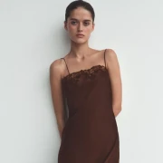 Slip haljine, spoj romantike i seksepila: Ovo su na&scaron;i high street favoriti