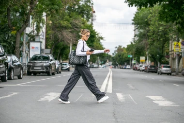 Zaboravi na klasične cipele: Ove tenisice su savr&scaron;ene za poslovne kombinacije