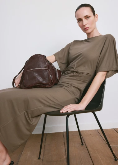 Od kave u gradu do posebnih prilika: Najljep&scaron;e midi haljine koje nosimo ove sezone