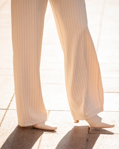 Nježna elegancija: Kako je Olja Vori izabrala idealno proljetno odijelo