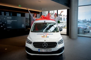 Lak&scaron;i put do dječjih osmijeha! Novo vozilo za udrugu CRVENI NOSOVI klaunovidoktori