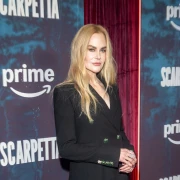 Nicole Kidman ima najcool suknju sezone: Prona&scaron;li smo slične modele u high street ponudi