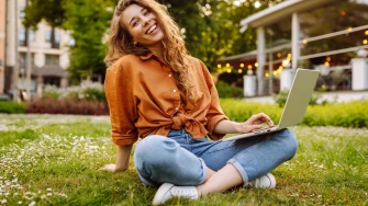 Horoskop za ponedjeljak: Ovnovi će partneru ići na živce, blizance čekaju uzbudljivi dani na poslu