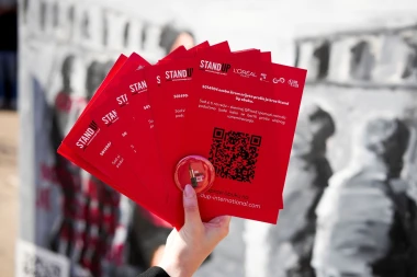 L&rsquo;Or&eacute;al Paris kampanjom 'Stand Up' pretvorio Cvjetni trg u prostor solidarnosti i akcije