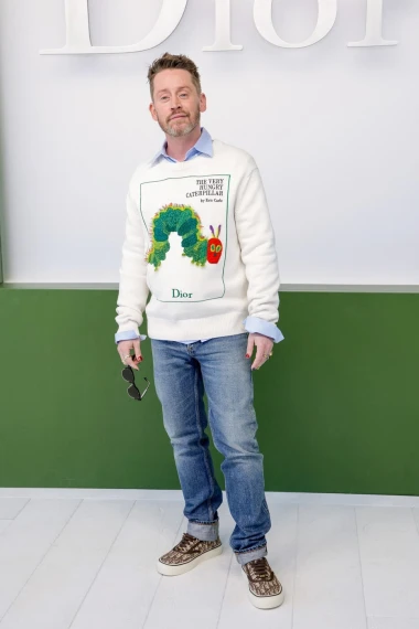 'Kralj milenijalaca': Macaulay Culkin u Parizu pokazao cool stil i nalakirane nokte