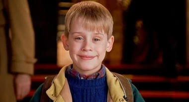 'Kralj milenijalaca': Macaulay Culkin u Parizu pokazao cool stil i nalakirane nokte