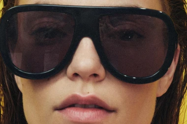 Shield sunčane naočale novi su trend: Futuristički model već nose brojne trendseterice