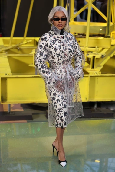 Zvjezdana pra&scaron;ina u prvom redu Chanela: Tko je sve zasjao na naji&scaron;čekivanijoj reviji u Parizu?