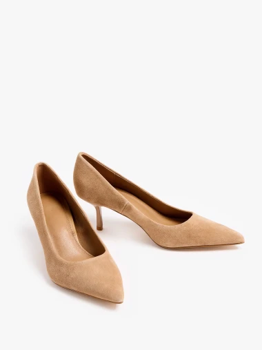 Bež salonke novi su modni favorit: Ovog proljeća nose se umjesto crnih &scaron;tikli