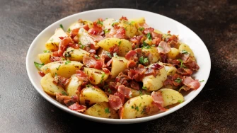 7 recepata za savr&scaron;enu krumpir salatu: Od laganog klasika do zasitnog obroka