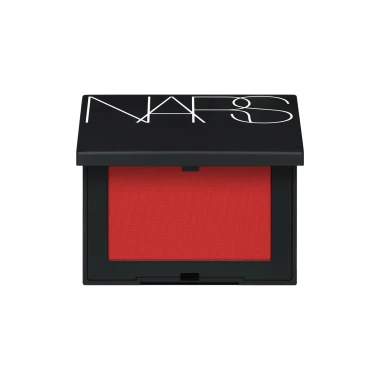 Vi&scaron;e od trenda: Kako je crveno rumenilo ponovno osvojilo svijet ljepote