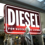 Diesel otvorio novi store u Arena Centru: kultni brend donosi urbani modni statement u Zagreb