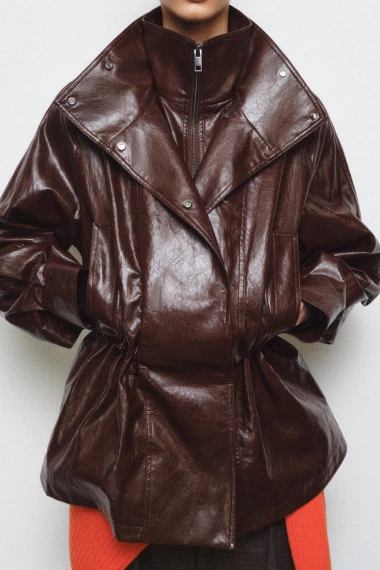 Bezvremenski klasik u novom ruhu: Zara kožne jakne koje obožavamo