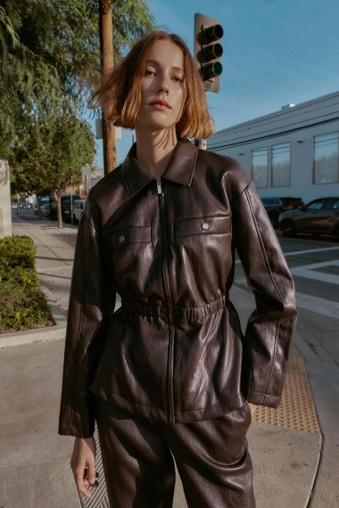 Bezvremenski klasik u novom ruhu: Zara kožne jakne koje obožavamo