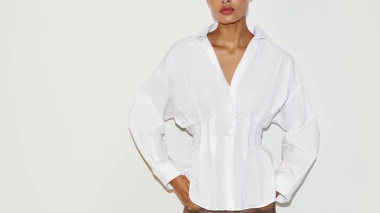 Povratak ženstvene siluete: Strukirane bluze i ko&scaron;ulje su opet in