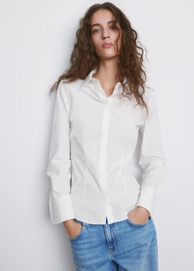 Povratak ženstvene siluete: Strukirane bluze i ko&scaron;ulje su opet in