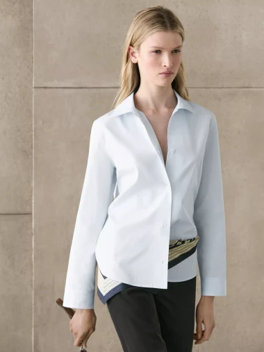 Povratak ženstvene siluete: Strukirane bluze i ko&scaron;ulje su opet in