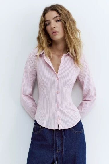 Povratak ženstvene siluete: Strukirane bluze i ko&scaron;ulje su opet in