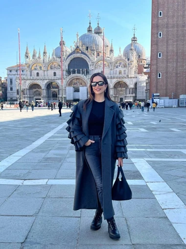 Severina odu&scaron;evila u kaputu: Za odmor u Italiji odabrala komad od 4 000 eura