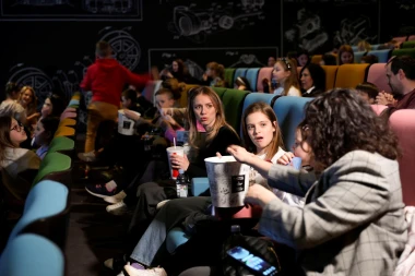 Emocija, spektakl i glas koji se pamti: Jakov Jozinović obilježio premijeru filma 'David' u Zagrebu