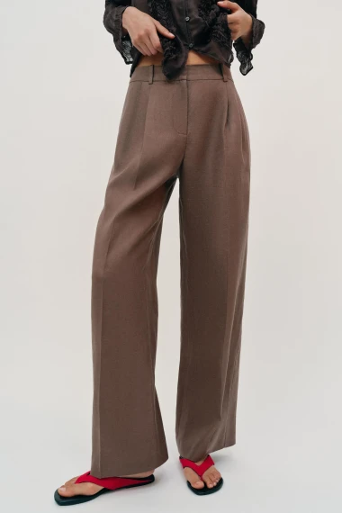 Hlače koje ovog proljeća mijenjaju traperice: Udobne, elegantne i jako chic