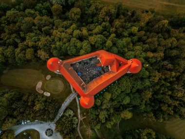 Proljeće u Dvorcu Mokrice - nedjeljni ručak, partija golfa i izlet bez slovenske vinjete